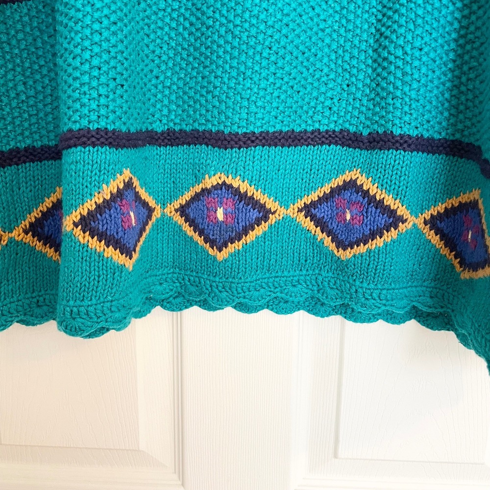 Colorful Knit Sweater - Picture 3 of 12